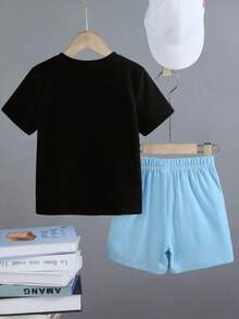 SHEIN Streecool Kids Bộ 2 món cho bé trai: Áo thun ngắn tay in chữ và quần short cạp chun, trang phục thường ngày. - Màu xanh ngọc - Xem 2