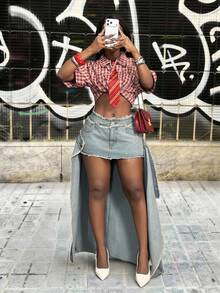 Slaydiva 女士时尚街头风性感不对称下摆毛边牛仔迷你裙 - 藍色 - 查看 5