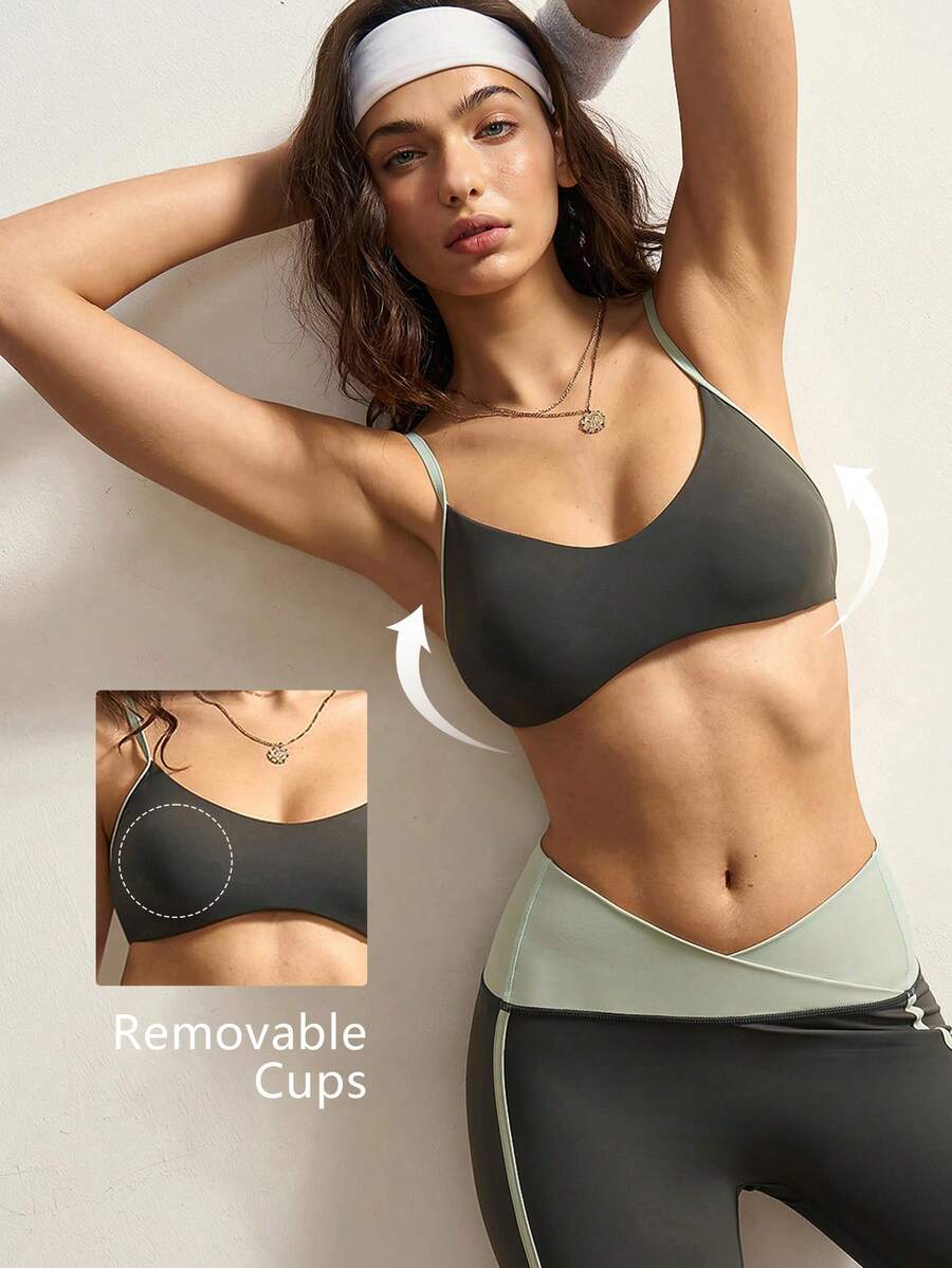 VARSIVA Bộ đồ thể thao nữ phối màu tương phản gồm áo ngực và quần legging.