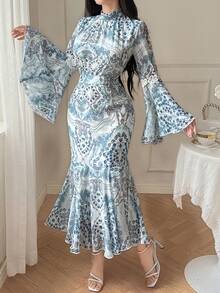 DAZY Women's Elegant 2-Piece Set: Mandarin Collar Flare Sleeve Top And Mini Skirt With Cashew Pattern - Blue - View 5