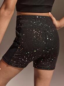 女孩黑色高弹力运动短裤 – 柔软舒适的瑜伽短裤，饰有星空印花，适合训练、锻炼和日常活动穿着 - 黑色 - 查看 2