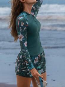 Swim SPRTY Women's Floral Print Rash Guard Top And Shorts Swimsuit Set - Multicolor - View 5