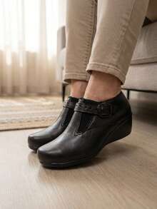 Women Oxfords Shoes - Black - View 2