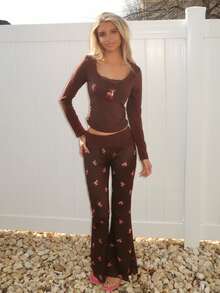 Sydney Algeri Cute Deer Embroidered Lace Blouse Paired With Deer Print Flare Pants, Autumn/Winter - Brown - View 1