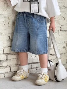 SHEIN Young Boy New Fashion Distressed Casual Soft Basic Simple Splicing Loose Fit Blue Denim Baggy Cropped Jeans Spring Summer,For Spring/Summer Dailywear, Streetwear,Beach,Vacation, Casual, Graphic Jeans,Jeans,4-Year-Old Jeans,Summer Jeans,Casual Jeans - Light Wash - View 5