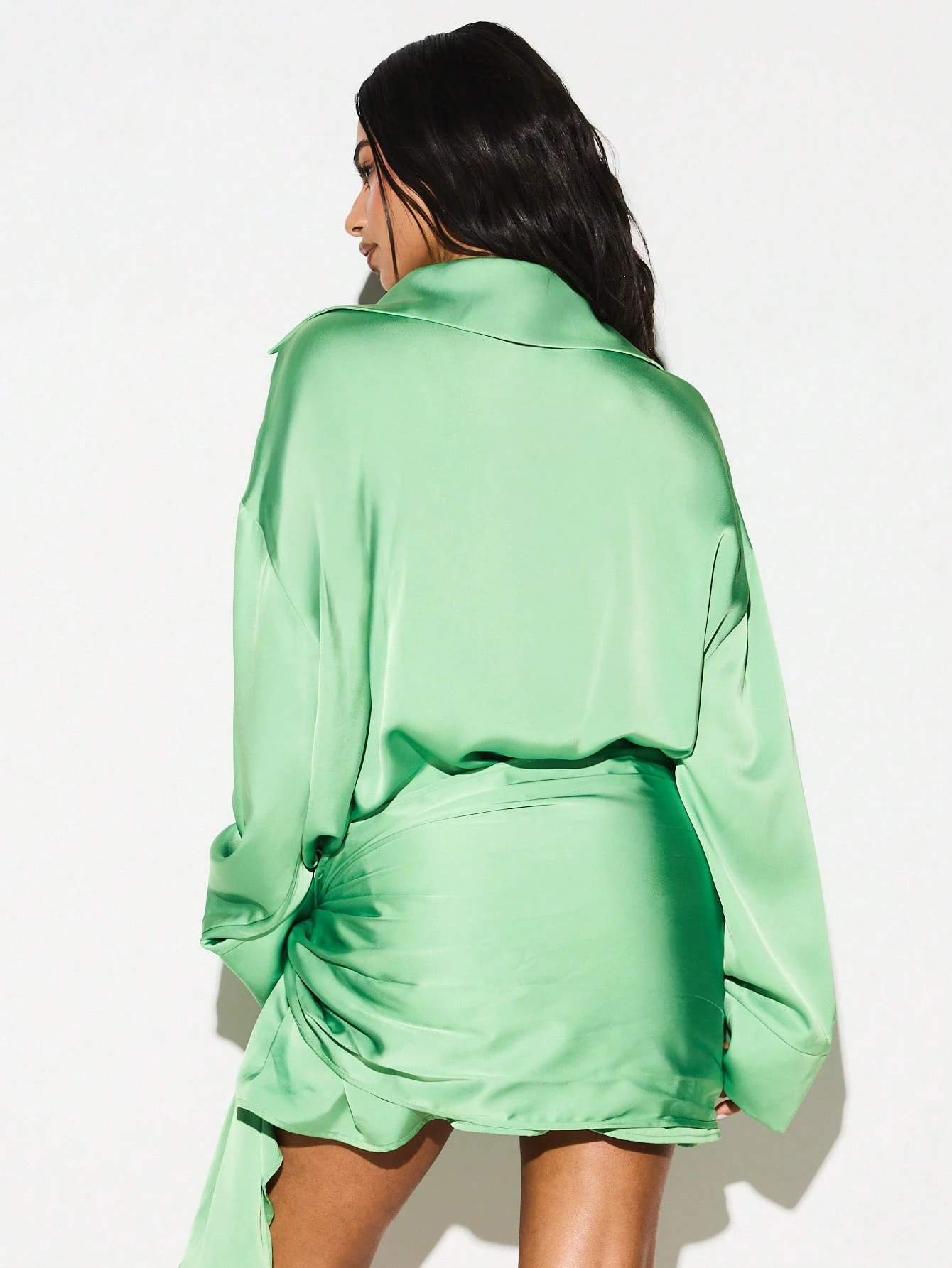 KIZN サテンカラーシャツドレス（タイベルト付き）