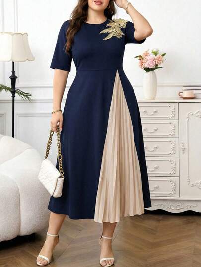 Reflora 大码女士优雅拼接撞色雪纺连衣裙，飘逸的肩部荷叶边装饰，适合春、夏、秋季穿着。