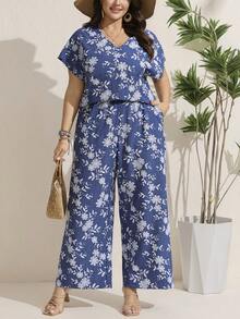 SHEIN LUNE 大尺碼花卉印花V領短袖上衣與斜口袋長褲休閒兩件套 女款夏季兩件套 2件套 - 藍色 - 查看 8