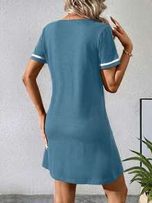 EMERY ROSE Đầm dệt kim màu đen cổ chữ V phối ruy băng tương phản, thời trang thường ngày. - Màu xanh lam - Xem 2