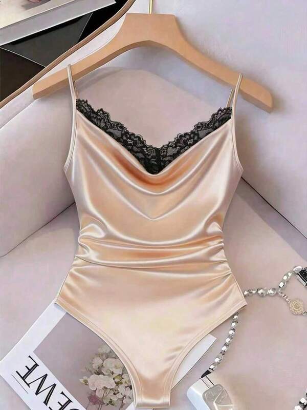 GlowEve 女士优雅连体衣，撞色蕾丝设计，是参加派对和外出活动的理想之选。