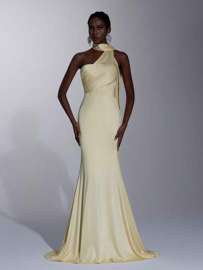 Elitara Elegant Avocado Green Luxury 3D Elastic Mesh Embroidered Sequin Minimalist Glamorous Sexy Front Plunge Neckline High Waist Slimming Back Criss-Cross Strap Sexy Deep Draped Neck Open Back Fishtail Hem Dress, Suitable For Dates, Vacations, Back To School, Weddings, Formal Events