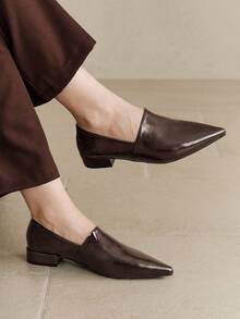 2024 秋冬新款咖啡色女士尖头乐福鞋，百搭简约舒适一脚蹬平底鞋，休闲通勤鞋 - 咖啡棕 - 查看 3