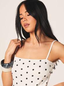 MISSGUIDED Áo liền thân hai dây màu trắng chấm bi, có dây đeo mảnh điều chỉnh được, cổ vuông, ôm sát cơ thể. - trắng - Xem 4