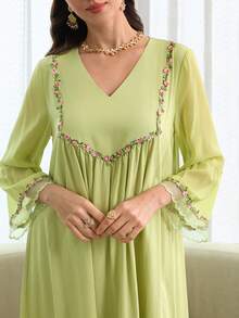 Al Najma Bata con cuello en V y mangas acampanadas, primavera/verano - Verde - Ver 4