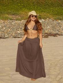 Lupita Cardoza Conjunto de bikini de 3 piezas con tela brillante de unicolor, triángulo halter, sexy y elegante para vacaciones, con anillo metálico irregular y falda larga de malla para la playa, traje de baño para mujer - Marrón - Ver 5