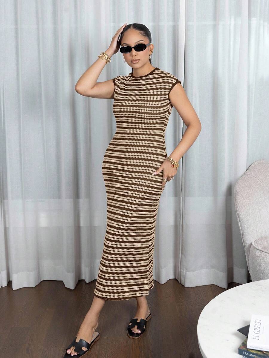 Melissa Matos 女士条纹圆领短袖休闲连衣裙，女士条纹连衣裙，棕色条纹连衣裙，女士休闲连衣裙 - 棕色 - 查看 1