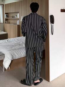 DAZY 春季条纹小狗字母印花长袖衬衫配长裤男士睡衣套装 - 彩色 - 查看 2