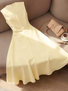 GlowEve Women's Summer Sleeveless Pleated Yellow Dress, Elegant Dress - Yellow - View 2