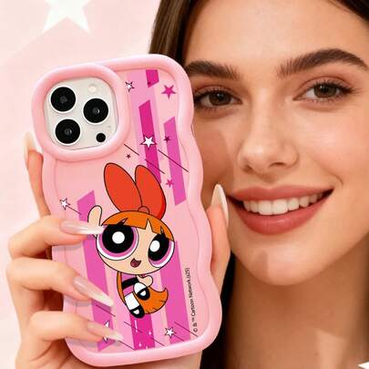 THE POWERPUFF GIRLS X SHEIN Capa de Silicone Ondulada Rosa Blossom das Meninas Superpoderosas, Capa Protetora de Lente à Prova de Choque, Acessório de Presente Diário Fofo de Anime, Compatível com Capa de iPhone & Capa de Telefone Galaxy, Compatível com Capa de iPhone 16/Compatível com Capa de iPhone 17/Compatível com Capa de iPhone 17 Pro Max/Compatível com Capa de iPhone 12 Pro, Compatível com Capa de Celular iPhone 17 Pro, Telefone, Capa de Galaxy S25 Ultra, Capinhas de Telefone Fofas, Capa de Galaxy S24 Ultra