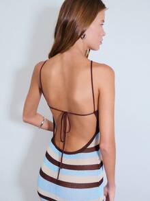 Nöista 条纹针织露背长裙，修身剪裁，面料透气。是夏季穿搭、春季造型、复活节装扮、海滩度假和休闲度假的理想之选。 - 棕色 - 查看 7