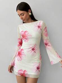 Aloruh Women's Sexy Fashionable Open Back Tie-Up Batik Print Long Sleeve Bodycon Mini Dress - Baby Pink - View 2