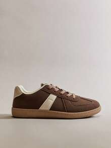 Hauture Zapatillas de entrenamiento retro con cordones y puntera redonda, suela de goma, blanco y marrón, un artículo esencial clásico y versátil - Réplica popular para mujeres del modelo alemán - Marrón - Ver 2