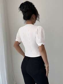 Selianne Blusa elegante de mujer para primavera y verano con mangas cortas, cuello en V, frente abierto con botones, calada y de tejido de encaje - Blanco - Ver 3