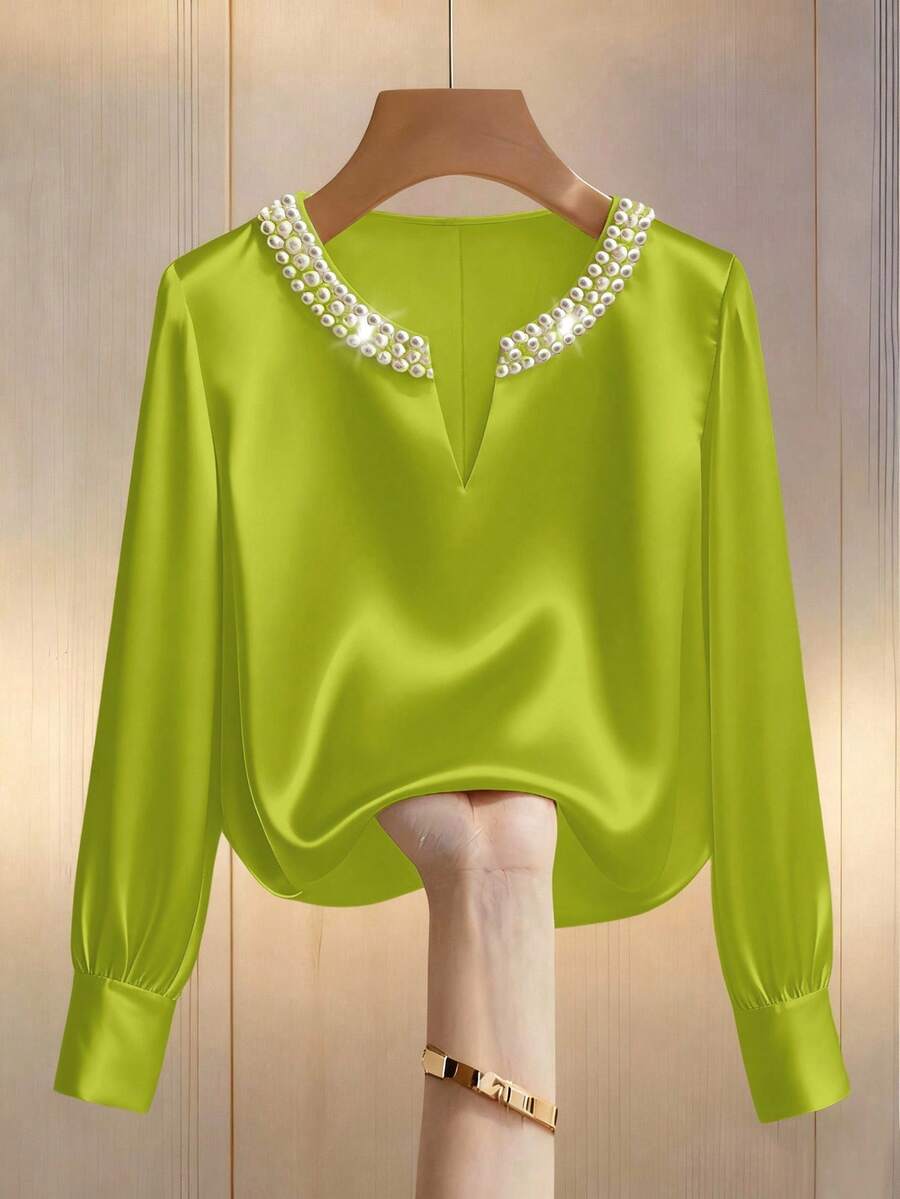 Franclia Blusa elegante de mujer con cuello redondo en V, decoración de perlas y mangas largas, de tela de satén, adecuada para ir a trabajar y uso diario elegante - verde menta - Ver 1
