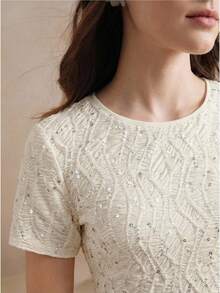 Anewsta 女士春夏新款手工刺绣串珠圆领情人节日常穿着修身亮片装饰奢华时尚设计杏色短袖T恤 - 杏色 - 查看 2