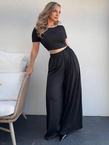 Jeta Ari 夏季實色修身短款T恤和褶皺寬腿褲 - 黑色 - 查看 1