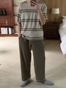 DAZY 男士純色與條紋T恤搭配純色鬆緊腰長褲休閒居家套裝，春夏睡衣 - 彩色 - 查看 4