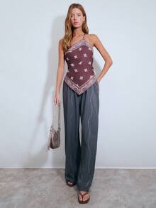 Nöista Top asimétrico con estampado de paisley y una sola correa delgada. Eventos de verano, festival, bohemio, primavera, verano. - Marrón - Ver 3