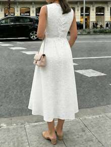 Franclia 纯色V领系腰带休闲无袖简约百搭连衣裙 - 白色 - 查看 2