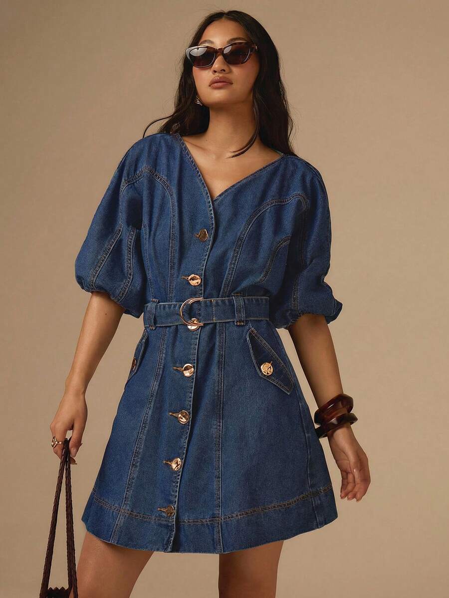 COSMINA 女士V领金属单排扣短花瓣袖休闲牛仔连衣裙 - 藍色 - 查看 1