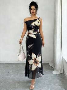 Rafferiza Đầm midi nữ in hoa, xếp ly, bất đối xứng - màu xanh lá - Xem 3