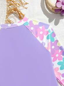 SHEIN Bộ đồ bơi Tankini 2 mảnh cho bé gái tuổi teen, áo crop top hai dây in hoa và quần short màu trơn, tay dài, có khóa kéo, thích hợp cho bơi lội, kỳ nghỉ, bãi biển, hồ bơi mùa hè. Đồ bơi tay dài cho bé gái, quần short chống nắng cho bé gái, bộ đồ bơi chống nắng cho tuổi teen, đồ bơi tay dài cho bé gái, áo tắm tay dài chống nắng cho bé gái, đồ bơi mùa xuân hè, lựa chọn đồ bơi, đồ bơi cho bé gái, áo chống nắng cho bé gái, đồ bơi tuổi teen, đồ bơi cho thiếu nữ. - Màu tím - Xem 4
