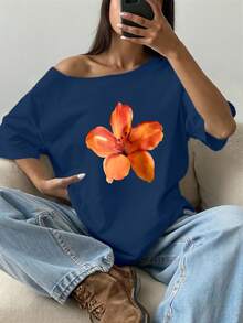 EMERY ROSE Plus Size Women's Yellow Hibiscus Floral Print Graphic Tee Beach T-Shirt, Summer - Navy Blue - View 1