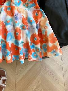 Resyla Women's Floral Print Twist Front Halter Neck Top, Vacation Style - Multicolor - View 4