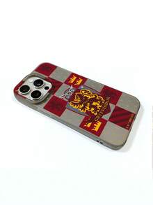 HARRY POTTER X SHEIN 1个哈利波特格兰芬多学院院徽格子手机壳，红金TPU保护套，防震防刮，魔法世界风格，兼容iPhone和Galaxy手机，兼容iPhone 11/12/12 Mini/13/14/15/16/16 Plus/17/17 Pro/17 Pro Max和三星Galaxy S24 Ultra/S25 Ultra/A06/A17，哈利波特粉丝礼物，生日、返校季、手机配件，快速发货 - 黑色 - 查看 3