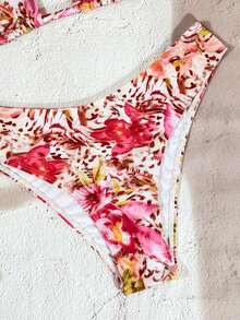 Swim Vcay 2026春夏女式吊带露背黑色底白色波点随机印花甜美可爱侧高衩泳裤两件式比基尼泳装 - 彩色 - 查看 4