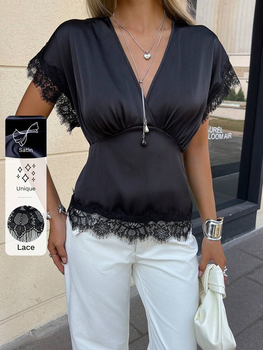 Siren Gaze 女士优雅黑色缎面吊带背心，蕾丝边V领设计，独特风格。时尚女士缎面吊带背心，黑色蕾丝边，深V领蕾丝边上衣，黑色夏季上衣，蕾丝上衣，优雅上衣，女士上衣，优雅黑色上衣，女士衬衫，时尚上衣，女士上衣和衬衫，女士夏季服装，女士最新款上衣，新品上市。 - 黑色 - 查看 1