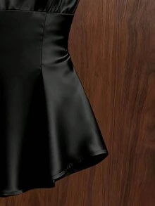 Franclia 女士时尚优雅纯色收腰深V领吊带衫 - 黑色 - 查看 4