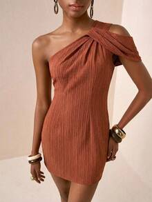 Zivah 2026春夏新款休闲通勤度假纯色纹理棕色单肩露肩褶皱迷你连衣裙。适合度假、旅行、西部风情、海滩、游牧生活、约会、情人节、婚礼季、海滩、节日、日常出行、派对、购物、机场穿搭和早午餐穿搭。 - 棕色 - 查看 5