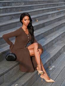 Mima John 女式V领长款蓬松毛衣裙 - 棕色 - 查看 4