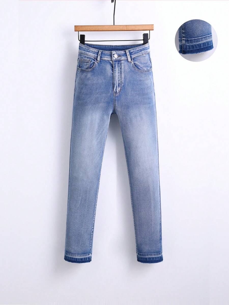 Quần jean denim dáng ôm, rách nhẹ, phối màu tương phản dành cho nam thiếu niên, thích hợp cho mùa hè và mùa xuân. Chiếc quần jean màu xanh nhạt này có chất liệu pha cotton thoải mái, kiểu dáng tôn dáng và mang phong cách đường phố đa năng. Phù hợp cho dạo phố, đi chơi hàng ngày, đi học, đi làm, tụ họp, ở nhà và các kỳ nghỉ quanh năm. - Rửa trung bình - Xem 1