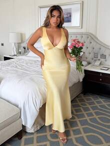 Maria Perezxox Vestido largo minimalista y sexy de unicolor amarillo/crema con escote en V profundo, sin mangas y espalda descubierta con lazo, adecuado para fiestas, cócteles, ocasiones formales, dama de honor, cumpleaños, Navidad y casual de negocios - Amarillo claro - Ver 1