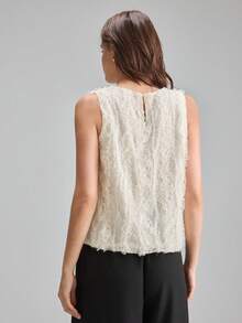Ontre 女士柔软舒适亲肤钩编蕾丝面料修身圆领无袖H字型背心，现代都市浪漫时尚，尽显优雅气质，适合度假、婚礼宾客、商务休闲、低调复古中东风、校园返校季、婚礼系列设计，高端优雅，复古度假风，适合婚礼宾客、海滩穿着，四季皆宜，明星同款度假风，异域风情，乡村音乐会风格 - 白色 - 查看 3