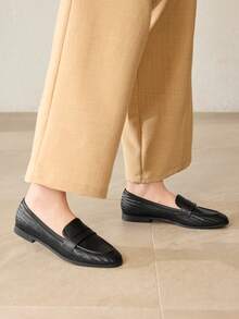 MOTF PREMIUM WOMEN'S COMFORTABLE VERSATILE FLAT HEEL SHOES SPRING SHOES - Black. - View 7