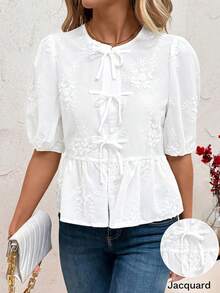 SHEIN Clasi 女士前系带荷叶袖可爱刺绣优雅衬衫，适合假日、情人节穿着，夏季提花透气乡村休闲春夏百搭休闲衬衫，宽松优雅女士蝴蝶结泡泡袖衬衫 - 可爱百搭刺绣白色衬衫 - 白色 - 查看 2