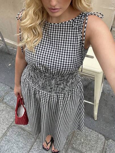 Dripcurv Plus-Size Women's Summer Black And White Checkered Casual Dress, Summer Dress, Holiday Outfit, Beach Dress, Country Style Dress, Women's Holiday Outfit.